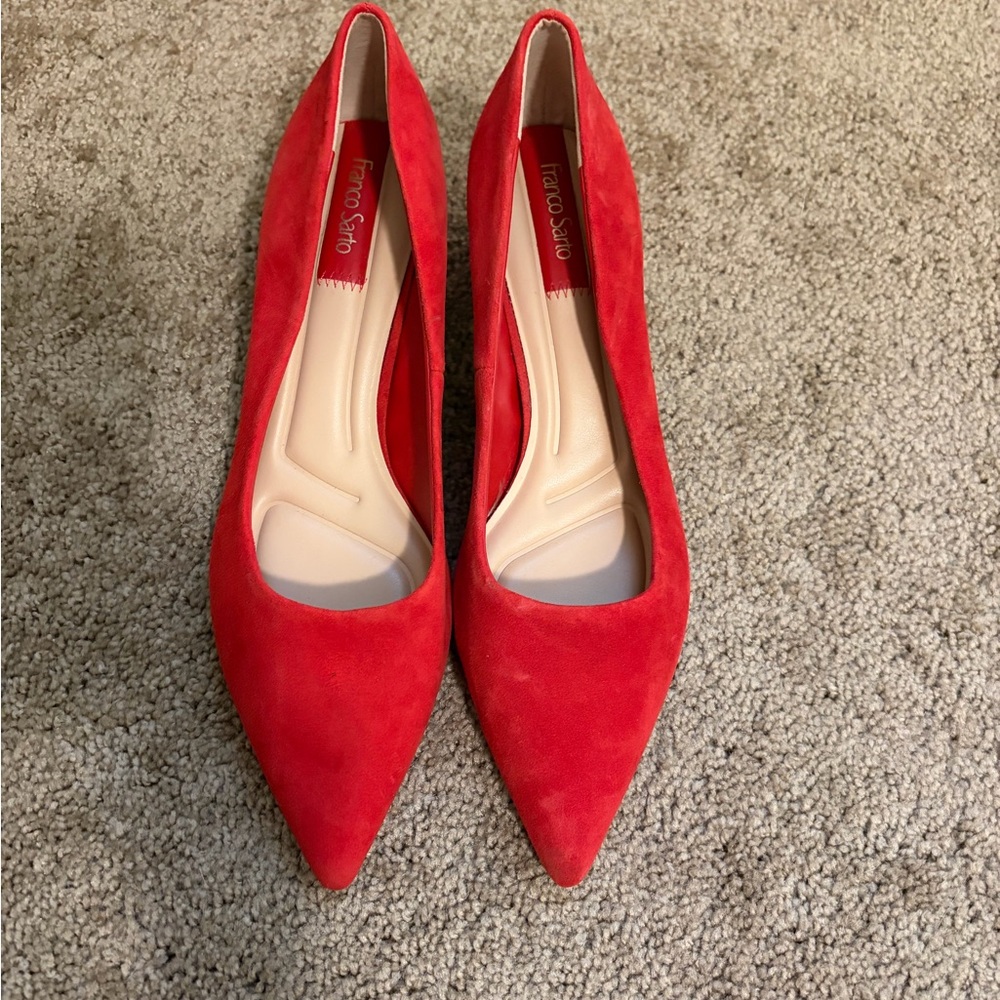 Franco Sarto Women's Racer Pointed Toe Block Heel Pumps - Picture 2 of 5